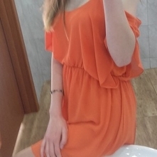 "Hej wiem, że tu powinny być ciekawsze rzeczy ale sprzedaje dużo ubrań i chciałam gdzieś to wypromować