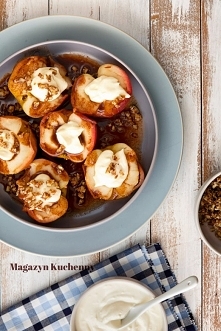 jablka-pieczone-z-cynamonem-i-jogurtem