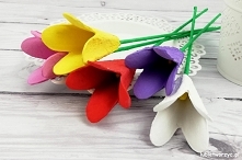 Tutorial, z którego dowiecie się, jak wykonać śliczne frezje z wykorzystaniem wytłaczanki po jajkach ;)