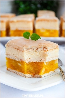 Sernik z jabłkami bez piecz...