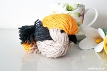 Tutorial ukazujący sposób wykonania ślicznego ptaszka z użyciem wełny :)