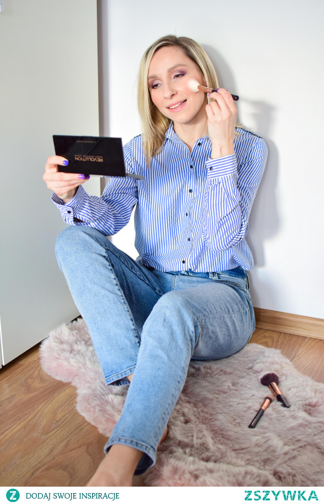 Jak dbać o pędzle do makijażu? Kompendium wiedzy o myciu, suszeniu i przechowywaniu >>> po kliknięciu w zdjęcie na moim BLOGU.