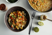 TAJSKIE KOKOSOWE CURRY Z KREWETKAMI [klik]