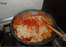 Przepis na domowy paprykarz.