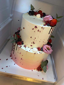 Tort weselny z ombre , śliczny ! :)