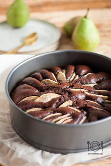 Proste ciasto czekoladowe z gruszkami. Idealne do kawy