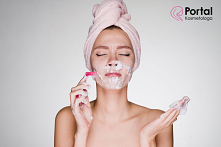 Hirsutyzm w zespole policystycznych jajników.