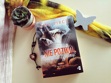 Książka na prezent "Nie pozwól światłu zgasnąć" - Ewa Pirce
Miłość płynie prosto z melodii.