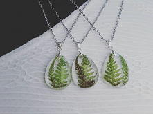 Paprotki zawsze trendy #epoxyart #resinjewelry #resinart #resinartist #resin #pomyslnaprezent #pomysłnaprezent