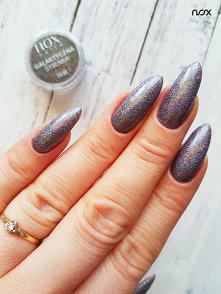 Czarna Perła pokryta Galaktyczną Syrenką - i nic więcej do jesiennej stylizacji nie potrzeba! Jak Wam się podoba takie zestawienie? ✨