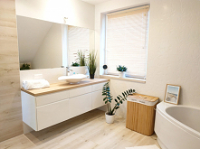 Żaluzja bambusowa 25mm w odcieniu Graham w pięknej łazience Pani Aleksandry z profilu moja_budowa2017 na Instagramie.

Jeśli szukasz pięknych żaluzji, zajrzyj na -->> NASZ...