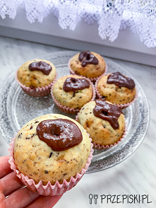 Babeczki Bananowe z Nadzieniem Czekoladowym