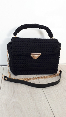 torbka classic bag. minimalizm, klasyka. piekno samo w sobie. zapraszam na facebook: torebki szydełkowe Monika Bazarnik
#torebka #torebkadamska #dlaniej #naprezent #prezent