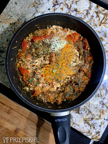 Szakszuka z Pomidorem i Cebulką