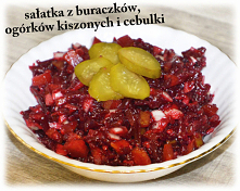 Sałatka z buraczków, ogórków kiszonych i cebulki