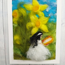 Zaczytana wśród narcyzów.
Pracownia Magisches Atelier