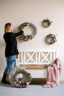 Drewniana ławka na balkon lub taras. 
#Beautiful  #Diy #Dodatki #Kwiaty #Meble #balkon #Rękodzieło #Stylizacja #Wielkanoc #Wystrójwnętrz  #Zróbtosam