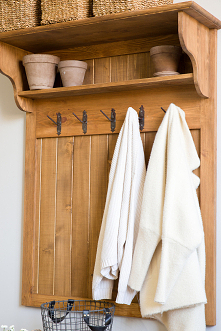 Drewniana garderoba do przedpokoju z wieszakiem i szafką na buty.Szafka na buty.Wieszak z półką na ubrania.
#Dodatki #Stylizacja #Meble #garderoba #szafkanabuty #Wystrójwnętrz #...