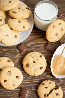 Ciasteczka z masłem orzechowym i czekoladą