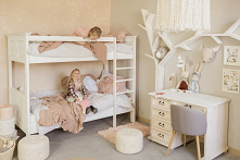 Drewniane meble do pokoju dziecka, piętrowe łóżko
sosnowe, biurko sosnowe drewniane, stolik drewniany z półką
#Dodatki #Inspiracja #Meble #Stylizacja #Wystrójwnętrz #dziecko #po...