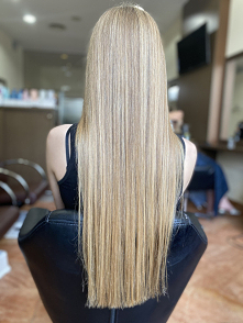 Blond na włosach długich