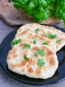 Chlebki naan
