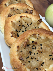 Cebulaki z ciasta francuskiego