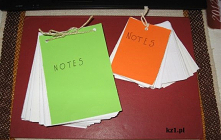 Notesy zrobione z kartek za...
