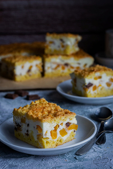 Brzoskwiniowiec z budyniową pianką