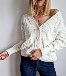 Ciepłe swetry z wełny dostępne na Vinted : zalukaj123 
#sweter#zima#fashion#moda