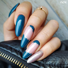 Końcówka listopada to idealny moment na wybór kolorów, które sprawdzą się zarówno jesienią, jak i zimą, a taki jest właśnie nasz Rough Ocean! ❄