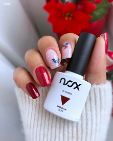 Sezon świąteczny czas zacząć! Przed Wami połączenie lakierów Dracula oraz Dazzling Ruby w iście świątecznym manicure! Jak Wam się podoba takie zestawienie? 