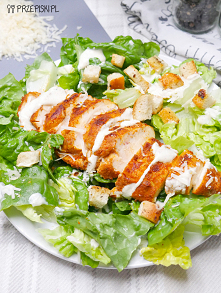 Sałatka cezar z kurczakiem