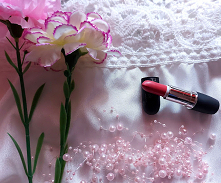 Fajna pomadka na co dzień. Szczegóły KLIK na zdjęcie.