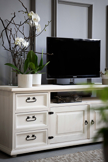 Biała szafka RTV