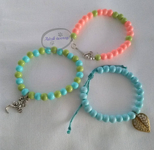 Bransoletki DIY z koralików na 4 sposoby

Pomysły z instrukcjami z bloga DIY Adzik-tworzy.pl (więcej szczegółów zobaczysz po KLIKnięciu w zdjęcie)