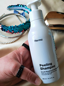 Wypadają ci włosy?
Chciałabyś je wzmocnić, ale nie wiesz, jak to zrobić?
Sprawdź 4-stopniową pielęgnację z HairLXR.