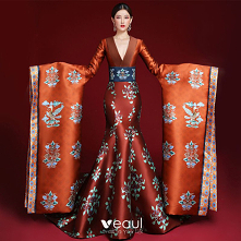 Najpiękniejsze / Ekskluzywne Chiński Styl Burgund Druk Sukienki Na Bal 2022 Syrena / Rozkloszowane Satyna V-Szyja Długie Rękawy Bez Pleców Trenem Sąd Sukienki Wizytowe