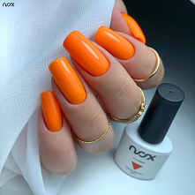 Jaki kolorek nie wymaga żadnych dodatków? Między innymi Tutti Frutti, czyli neonowy pomarańczowy lakier hybrydowy! 