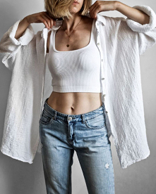 Bawełniana lekka koszula jest niezastąpiona latem