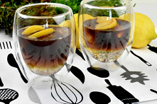 Espressso tonic napój co stawia na nogi