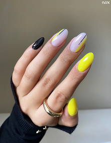 Końcówka wakacji to idealny moment na połączenie neonów z z elegancją! W roli głównej Żółta Papużka w towarzystwie Czarnej Perły! 