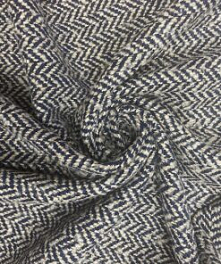 Dlaczego tkanina wełniana cieszy się tak dużym zainteresowaniem? Ponieważ jest wytrzymała, uniwersalne i do tego doskonale nadaje się do produkcji zimowych i jesiennych ubrań!