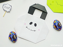 Tutorial ukazujący sposób wykonania papierowych torebek prezentowych z motywem: Frankensteina, dyni, ducha i pająka ;)