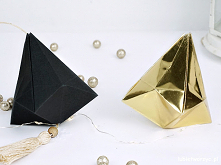 Tutorial ukazujący sposób wykonania bombki – diamentu techniką origami ;)