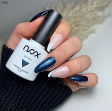 Brokatowe lakiery hybrydowe to przepis na prostą, a jednocześnie niezwykle efektowną stylizację, która sprawdzi się zawsze i wszędzie! Jednym z nich jest Iskrzące Jezioro, czyli...