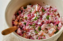 Sałatka z jajek i buraków