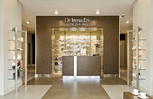 Który wrocławski salon kosmetyczny wybrać, jeśli szukasz profesjonalnych zabiegów nawilżających czy odmładzających na twarz lub też ciało? Postaw na sprawdzoną markę z tradycjam...