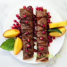 Pyszne i smaczne naleśniki czekoladowe dla dzieci i niemowląt.