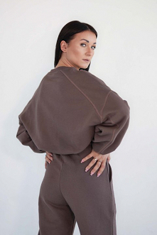 Chcesz czuć się komfortowo, ale jednocześnie modnie? Zdecyduj się więc na bluzy i spodnie dresowe od NAREE. W asortymencie sklepu ponadczasowe kroje łączą się ciekawymi kolorami...